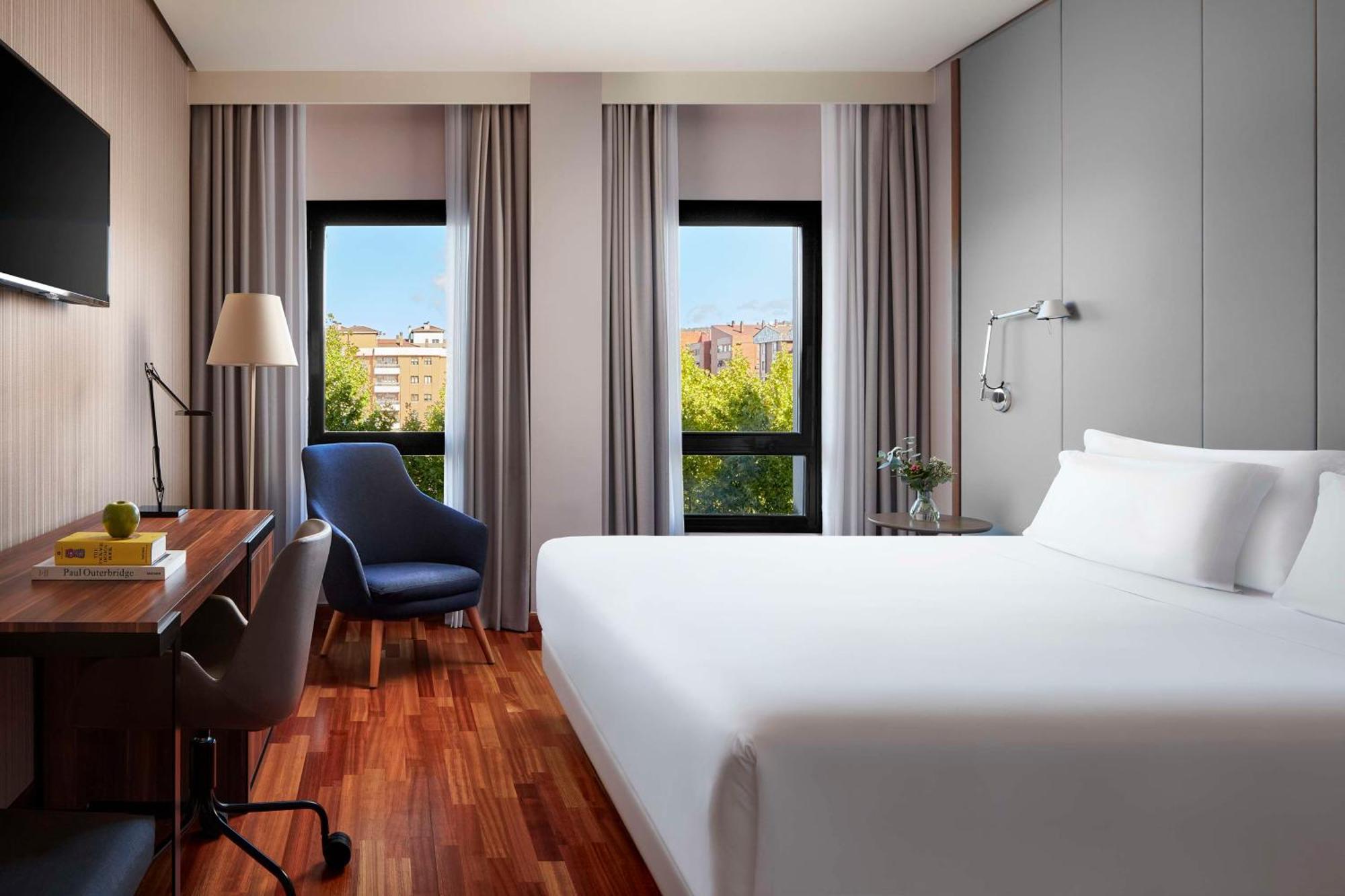 Nh Ciudad De Cuenca Hotell Cuenca  Eksteriør bilde