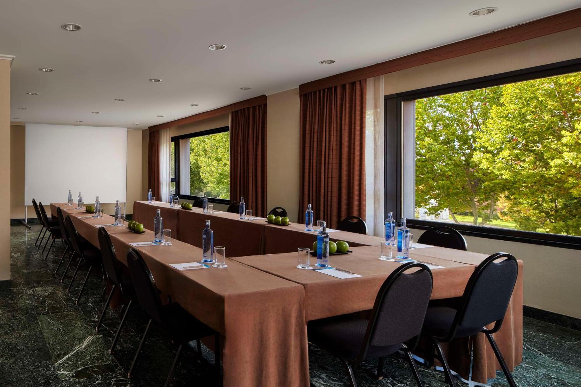 Nh Ciudad De Cuenca Hotell Cuenca  Eksteriør bilde