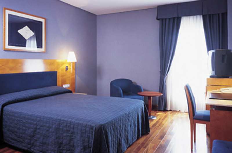Nh Ciudad De Cuenca Hotell Cuenca  Rom bilde