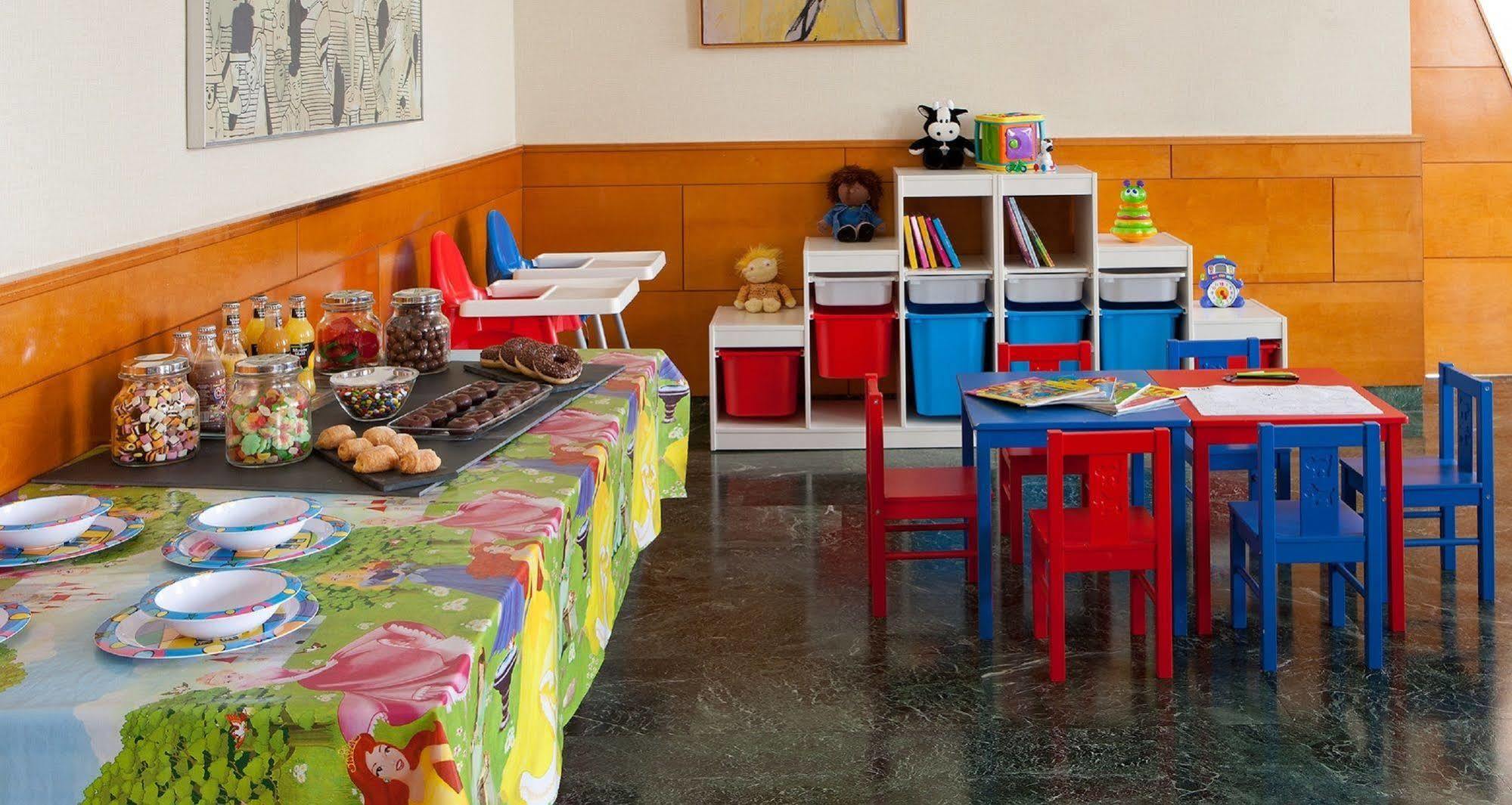 Nh Ciudad De Cuenca Hotell Cuenca  Eksteriør bilde
